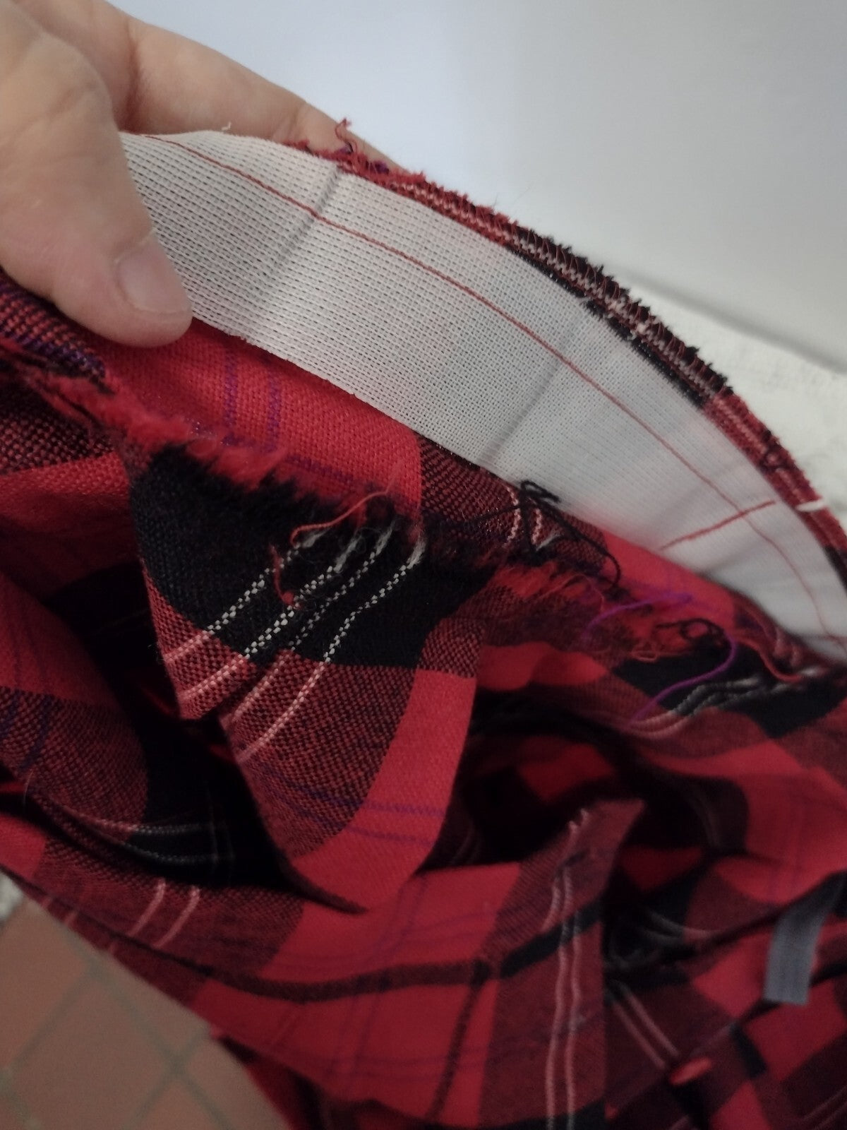 Vintage 70s Deans of Scotland Wool Tartan Midi Skirt Size 6 Red Plaid Preppy