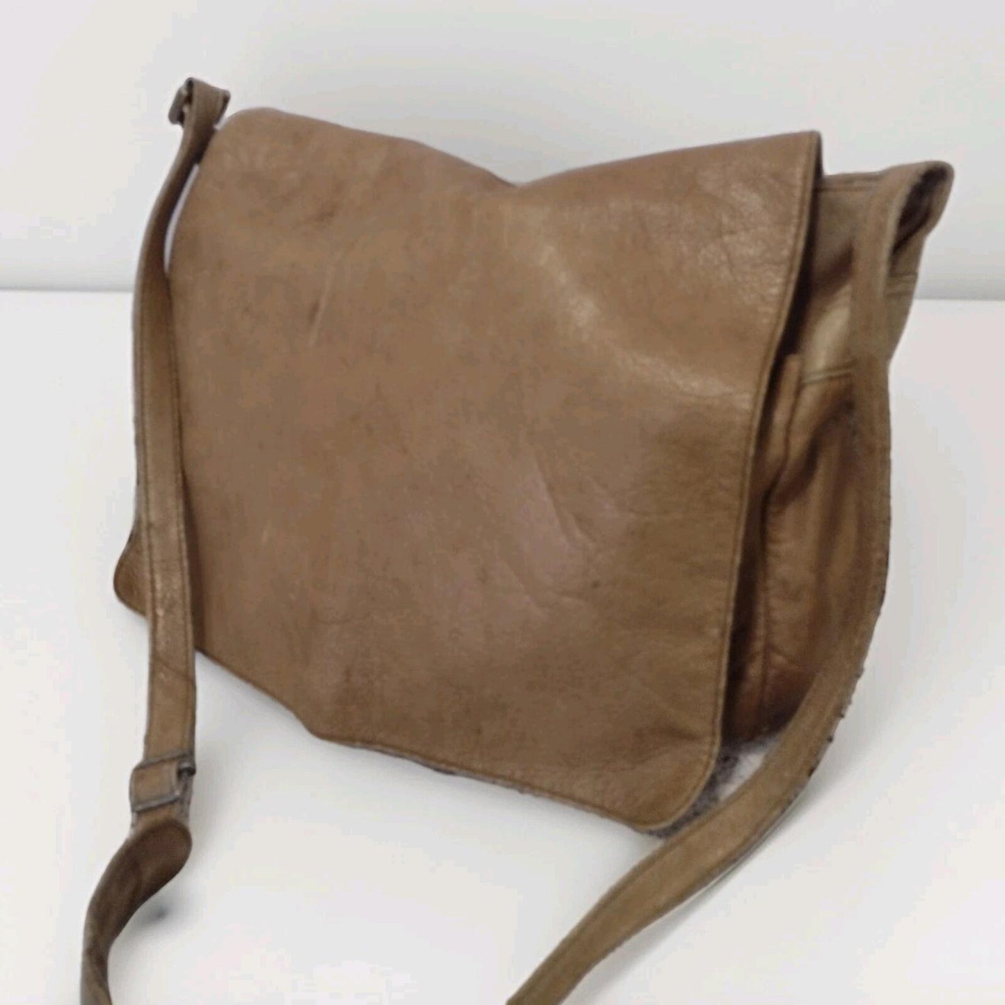 VTG Distressed Leather Messenger Bag Lg Organizer Crossbody