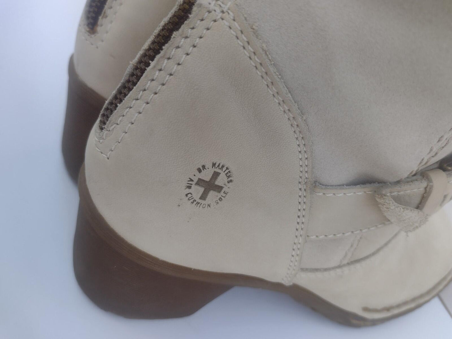 Dr Martens 11696 Tall Moto Engineer Shearling Boots Cream Leather US 10
