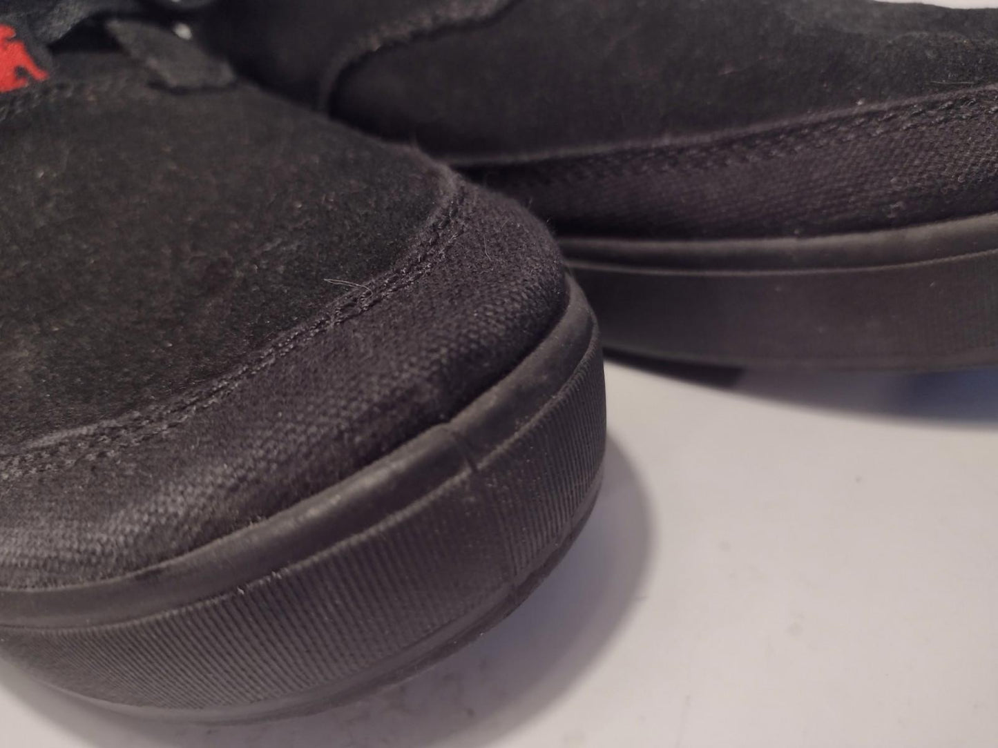 Chrome Mid Top Sneakers Mens Sz 8 Black Suede Chukka All Black Shoes BR 1215
