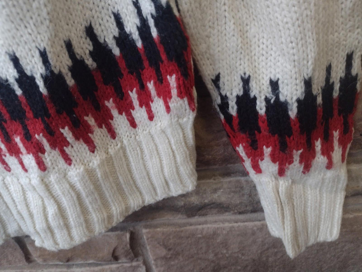 Vtg 70s Peter England Geometric Knit Sweater M Taiwan ROC Acrylic Nylon