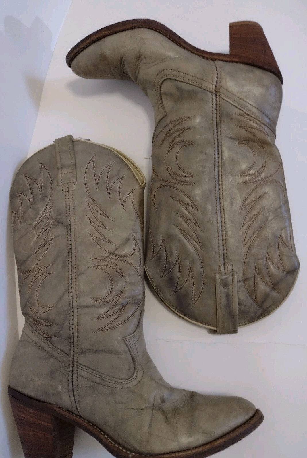 Vintage Western Cowboy Boots Womens 8.5 N Acme USA Mushroom Leather Boho Rodeo