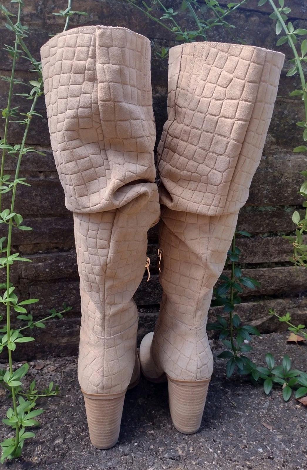 Michael By Michael Shannon New Millie Beige  Croc Embossed Suede Size 8.5