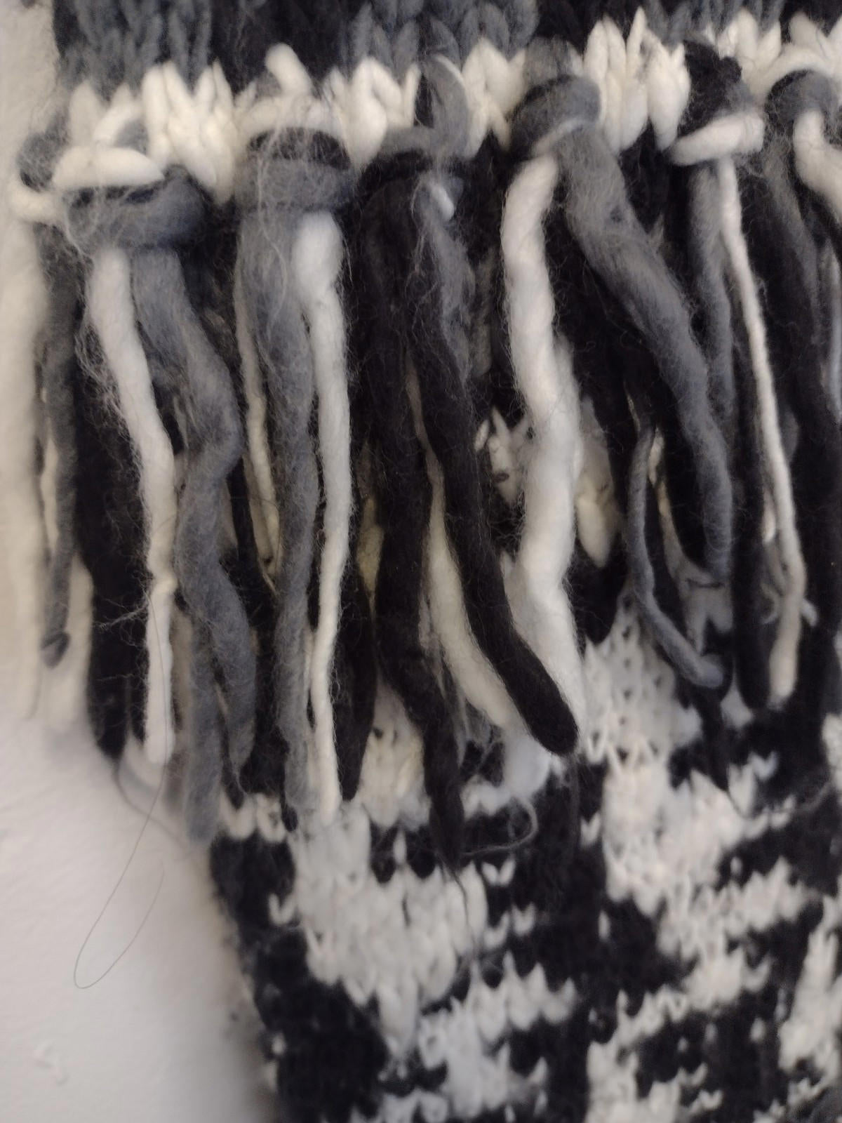 100x16" Hand-Knit Graphic Scarf Monochrome Zigzag Pattern Artisan Fringe Roving