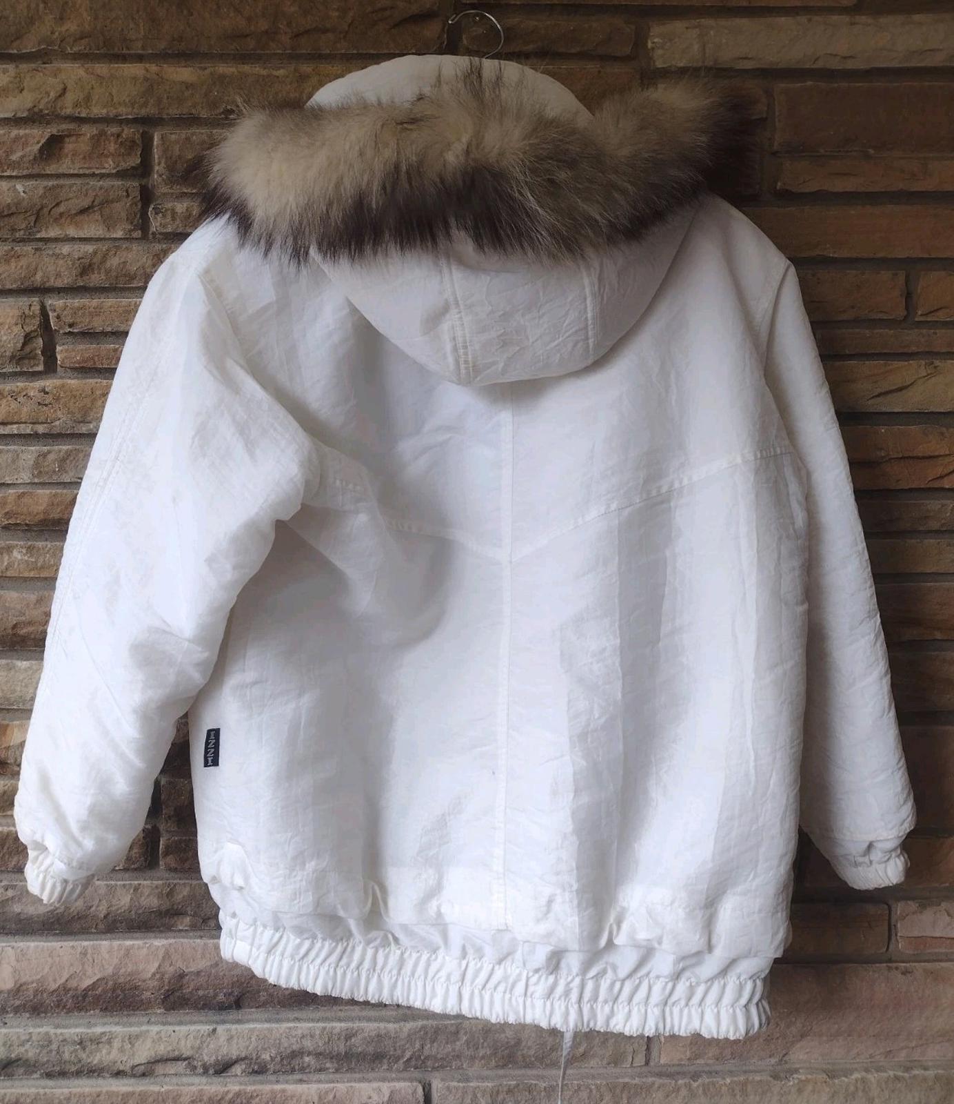 90s Izzi Off White Parka Jacket Genuine Fox Fur Hood Crinkle Nylon Toggle Zip S