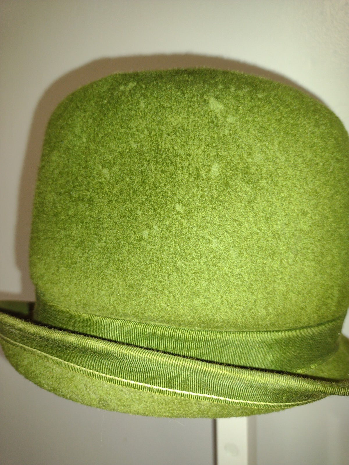 Vintage 1960s Womens Glenover Felt Hat Olive Green Mod Cloche Henry Pollak