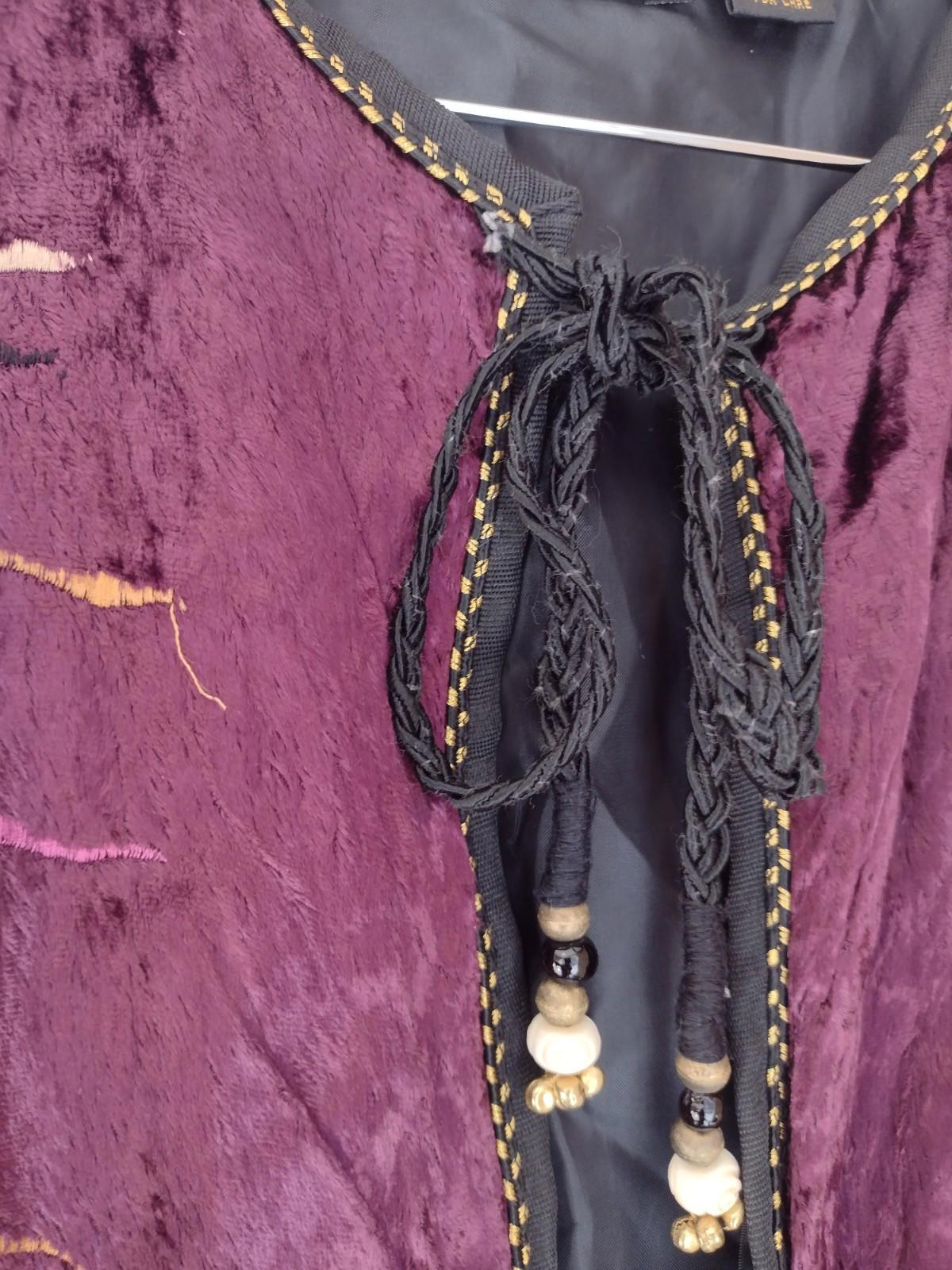 Vintage Allure Purple Velvet Embroidered Jacket M India Boho Art to Wear