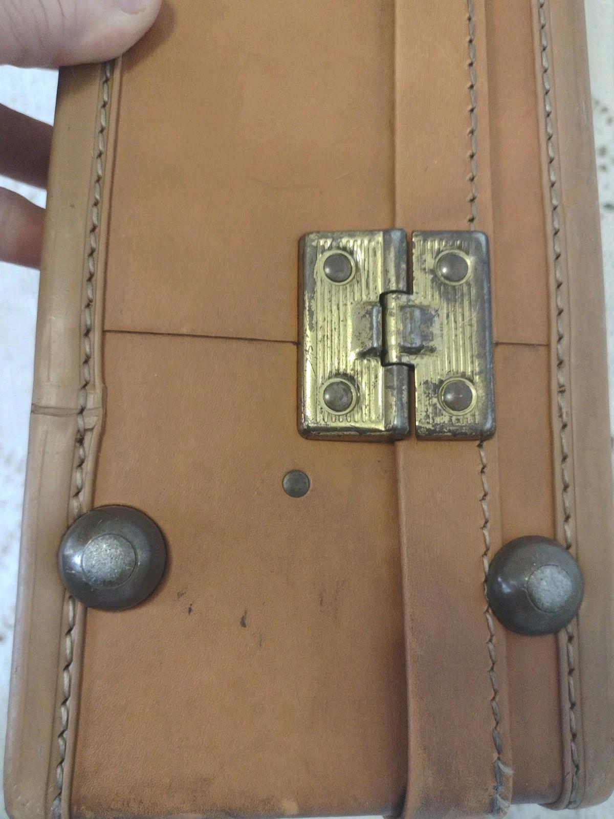 1940s Hartmann Leather Suitcase 18.5x13.5x5 Paisley Lined Organizer Case