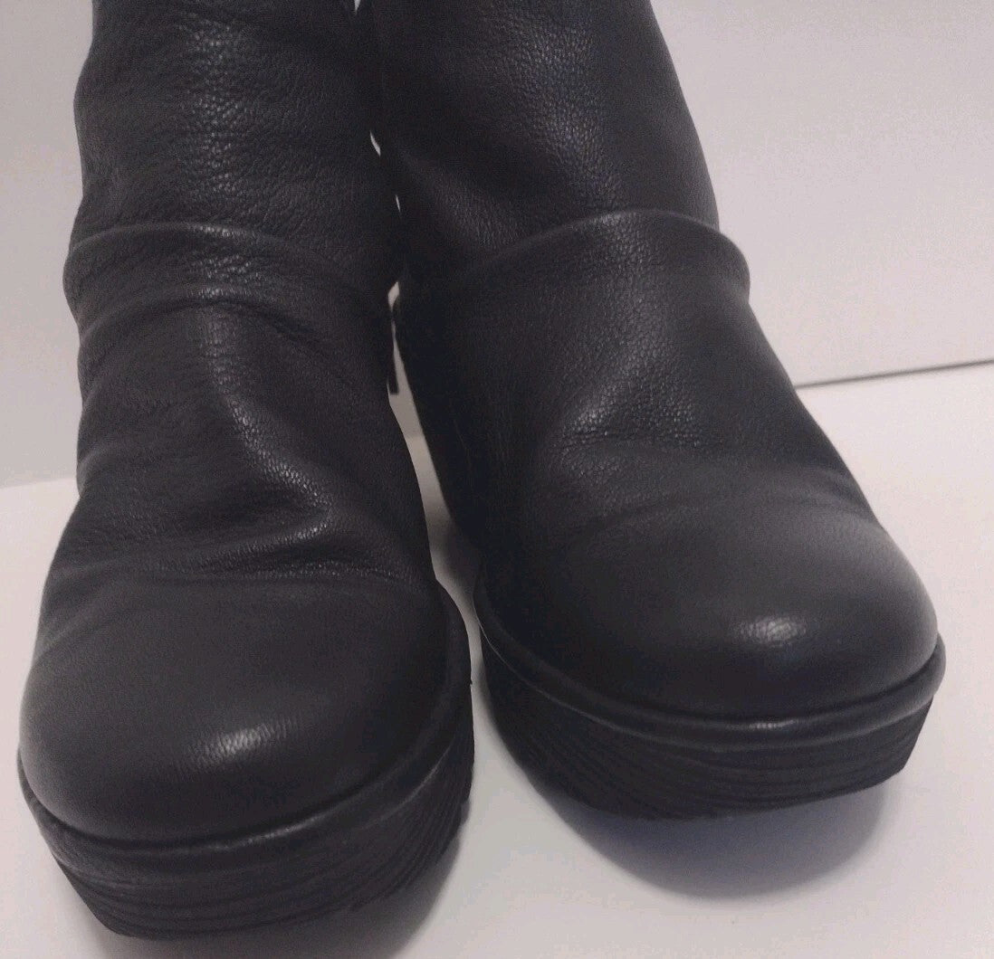 FLY London Yama Black Leather Ankle Boots 39 Lace Up Wedge Lug SoleSize: EU 39