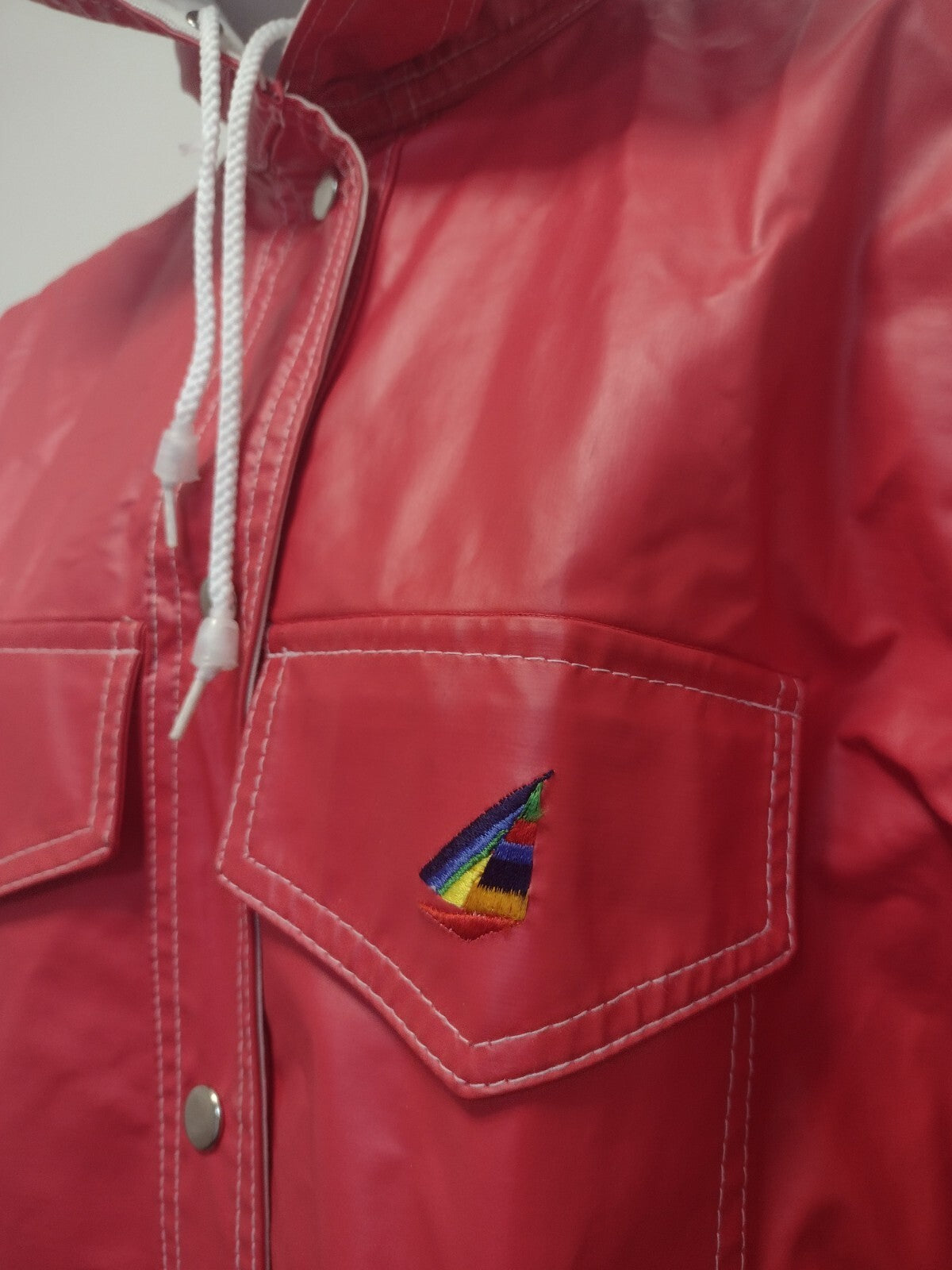 80s Nautical Fisherman Red Vinyl Rain Slicker Rainbow Sailboat Misty Harbor Sz M