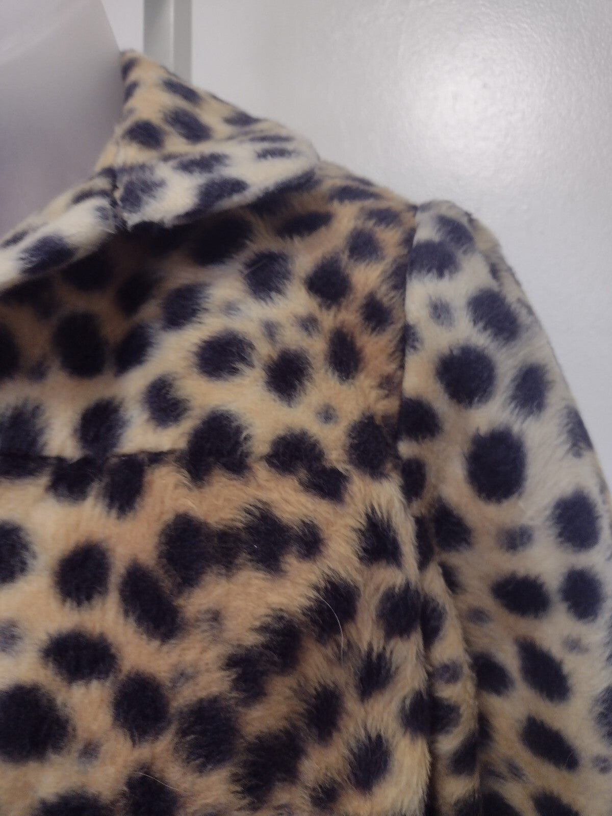 Vintage 1960s Womens Faux Fur Jacket Small Medium Leopard Print Cropped