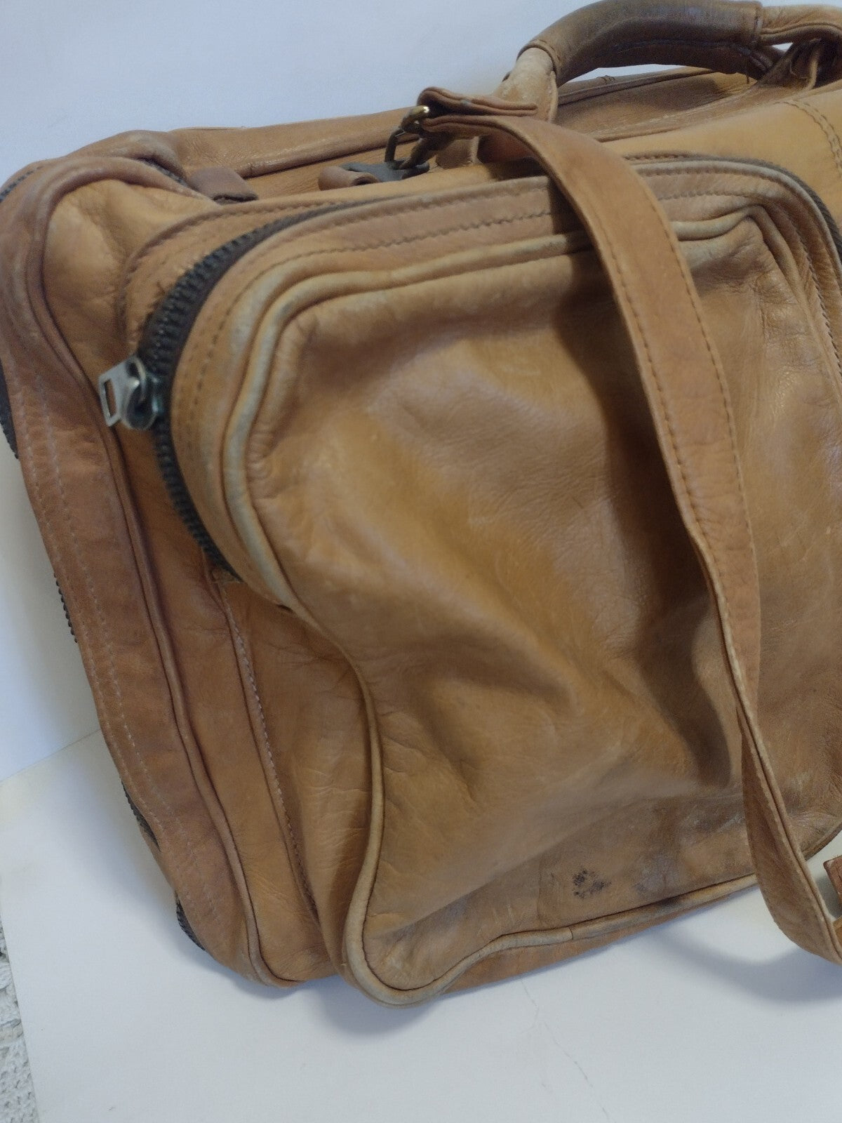 Vintage Boho Leather Weekender Travel Bag Cognac Suitcase Colombia 20in Luggage