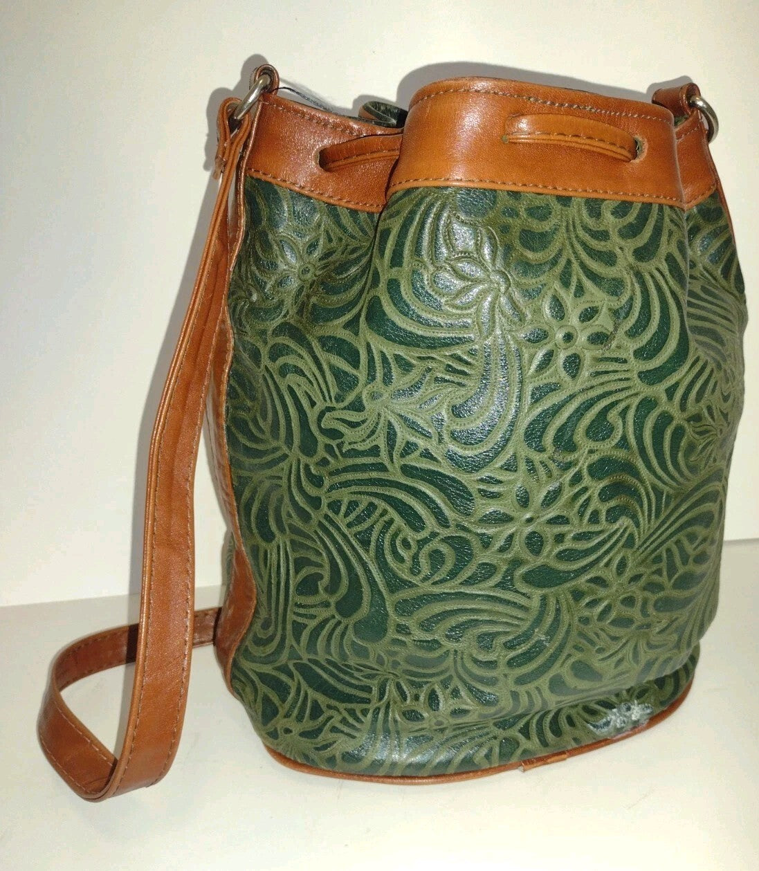 Vintage 80s 90s Green Embossed Leather Bucket Bag Drawstring Boho Western