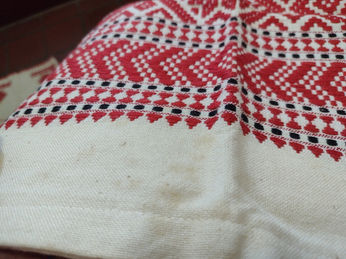 Vintage Folk Art Embroidered Linen Textile Lot Redwork Table Linens Pillow