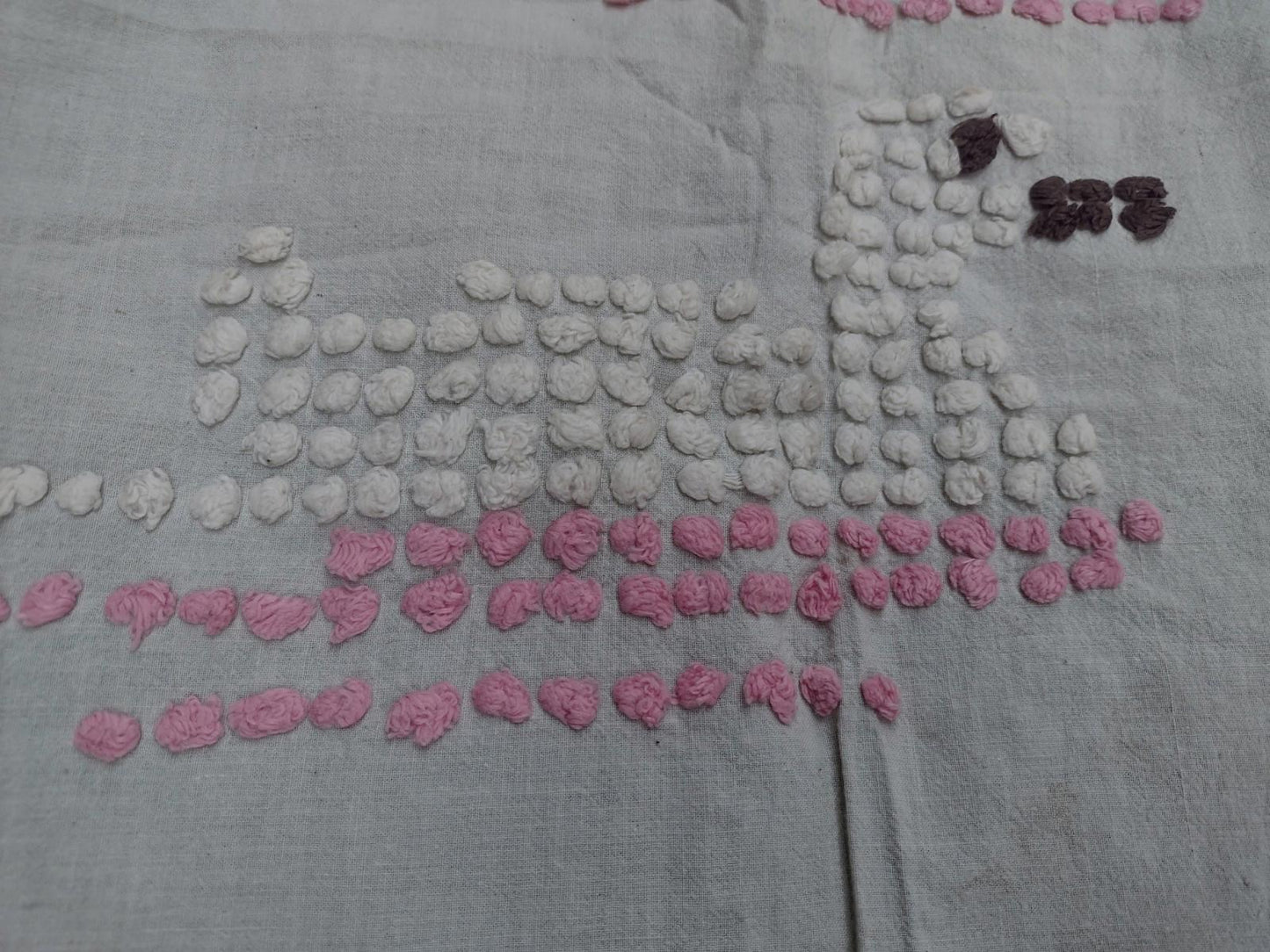 VTG 50s Tufted Yarn Duck Runner 30x60 Feedsack Dresser Scarf Pink Brown Cream