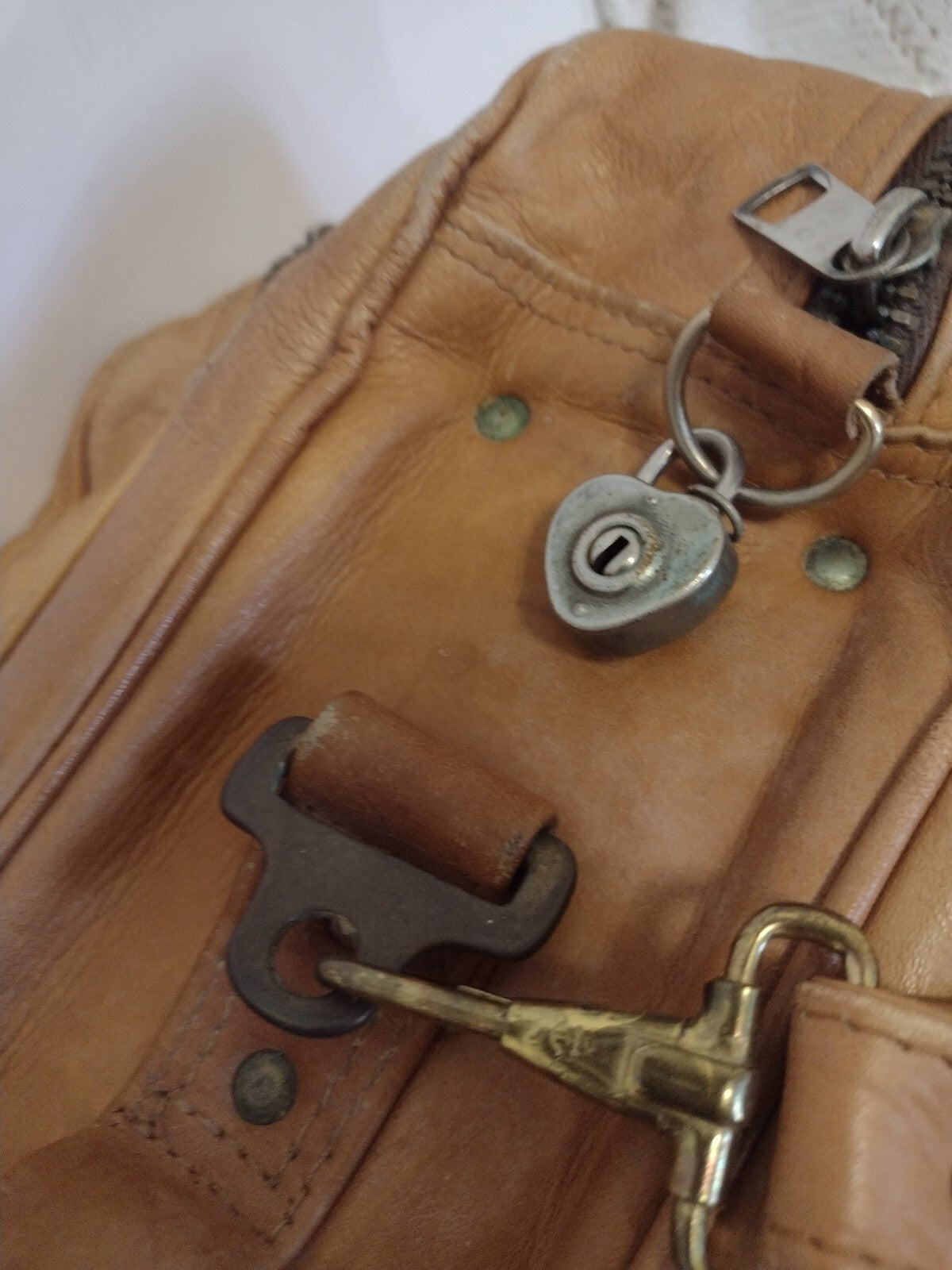 Vintage Boho Leather Weekender Travel Bag Cognac Suitcase Colombia 20in Luggage
