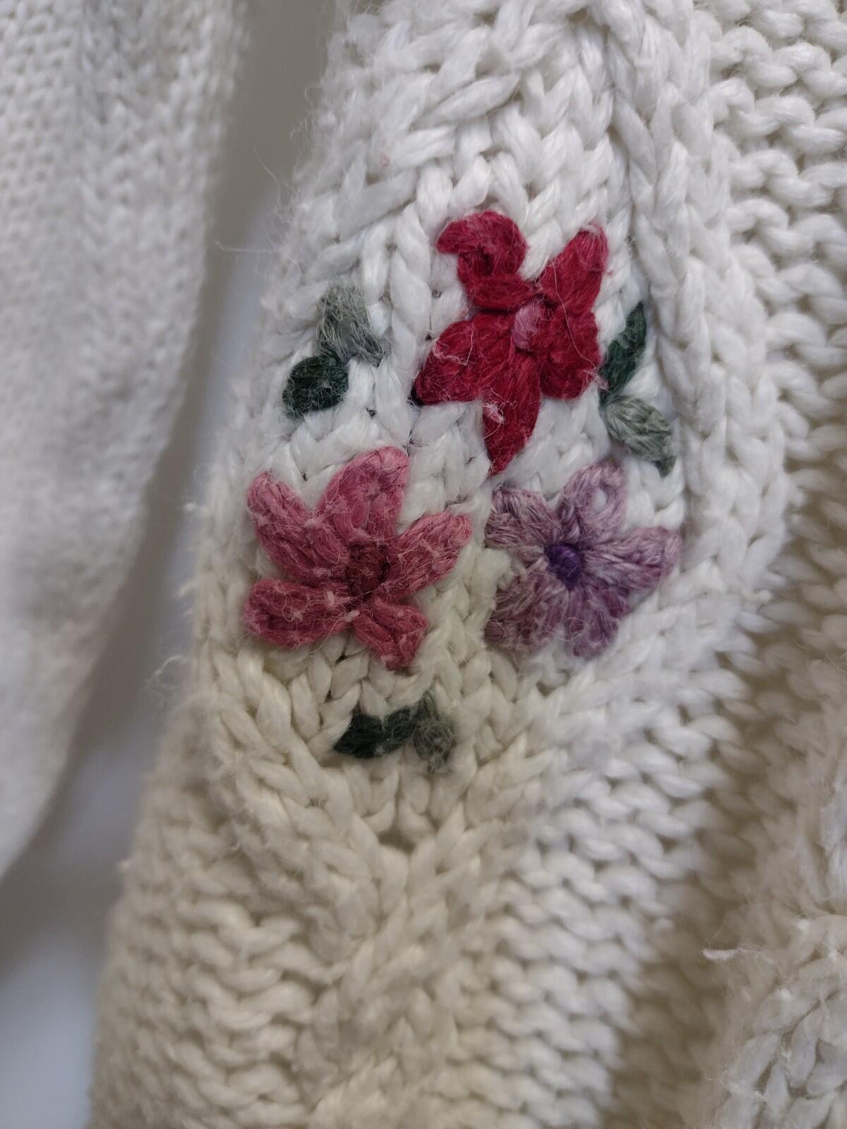 Vintage 80s Bobbie Brooks Hand Knit Floral Ramie Sweater L Korea Scallop Hem