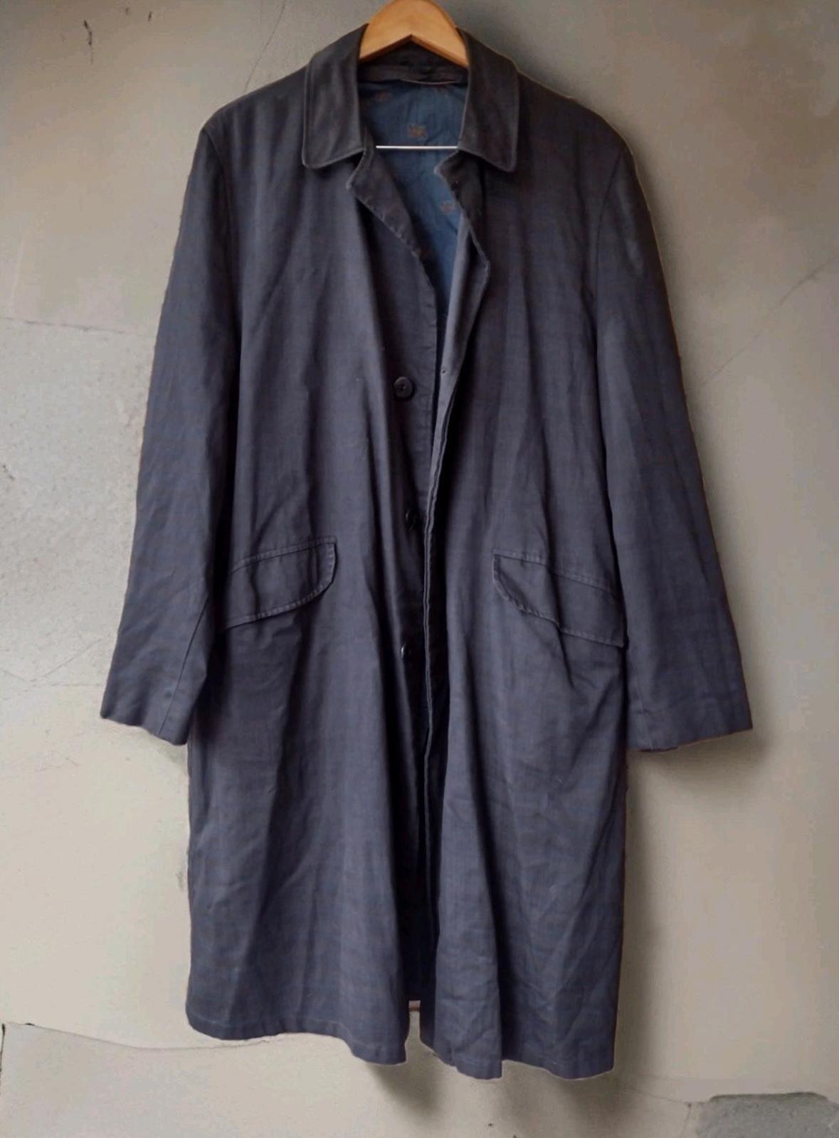 Vintage Men's Trench Coat Plaid Heraldic Lining Size 42L