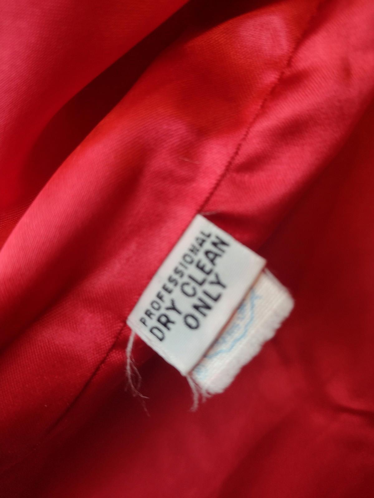 1970s Red Wool Single-Breasted Coat ILGWU Union Made USA Wool Satin Lined S/M -W