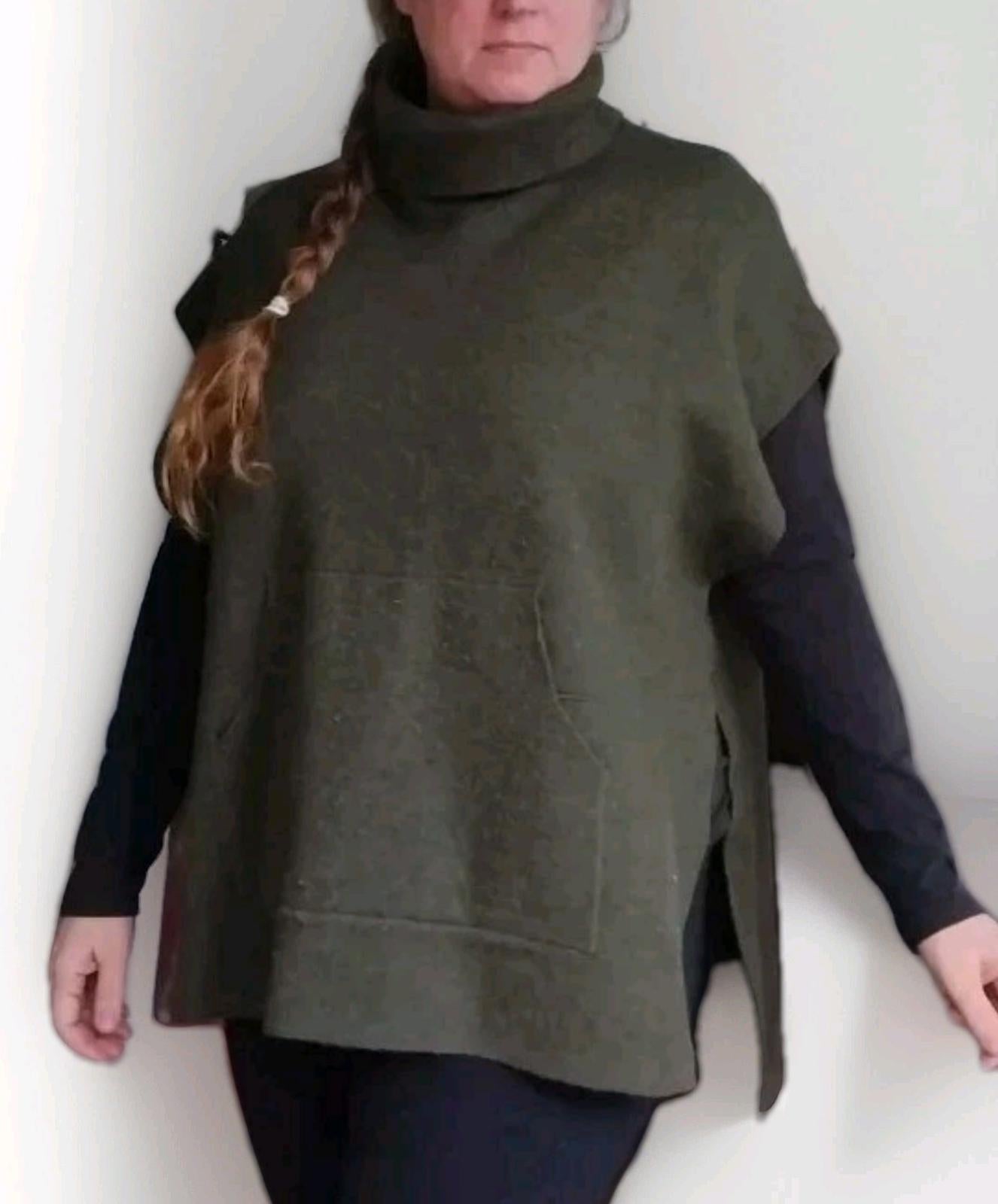 Kerisma Kanga Poncho Sweater Tunic Turtle Neck Boxy Oversized M / L Army Green
