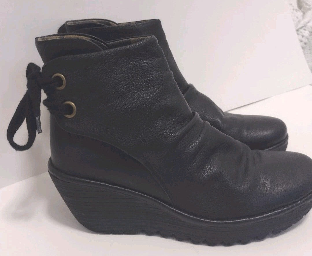 FLY London Yama Black Leather Ankle Boots 39 Lace Up Wedge Lug SoleSize: EU 39