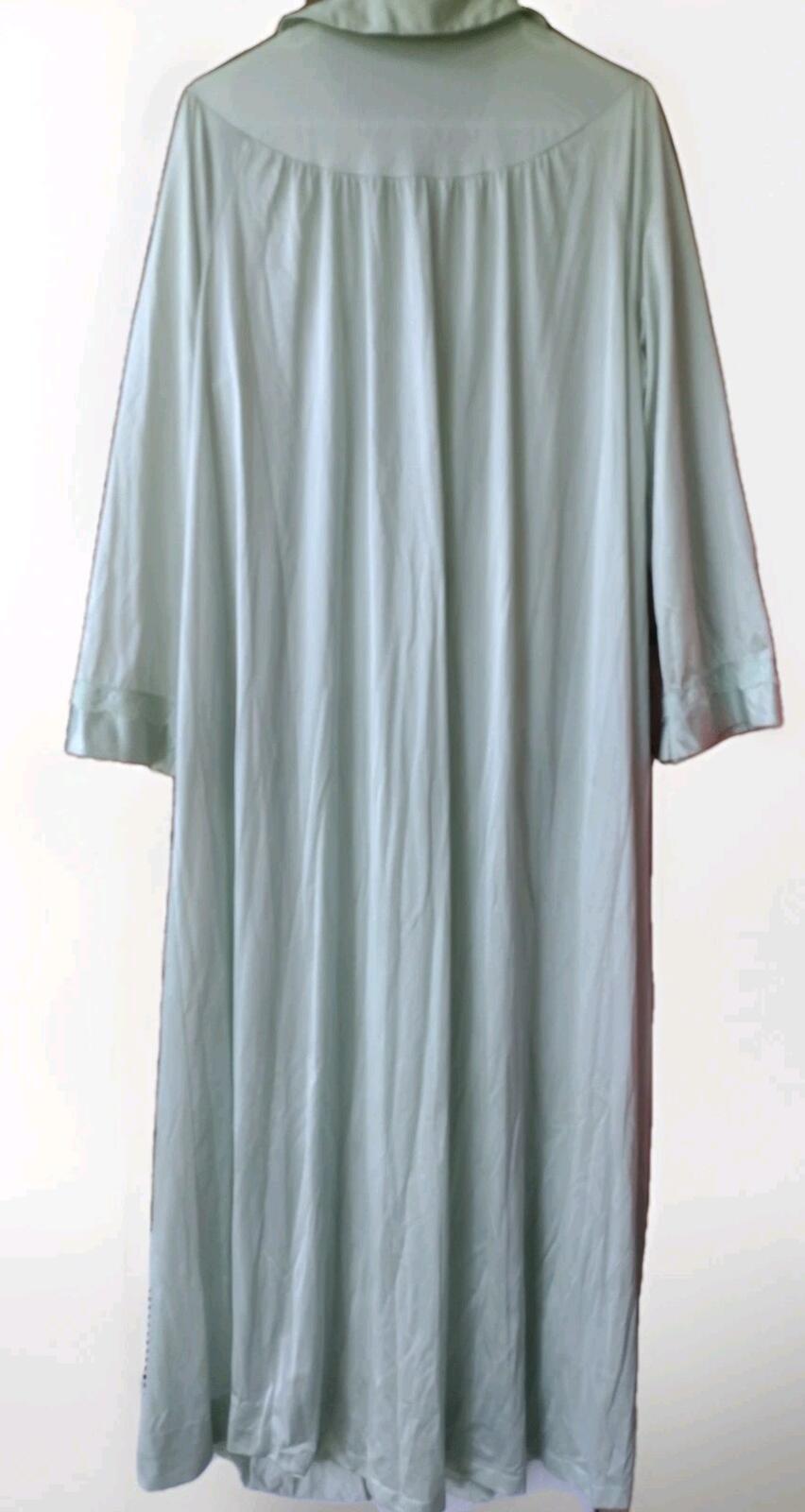 VTG 60s Shadowline Mint Green Nylon Lace Robe XL Full Button Pearl Trim Pocket