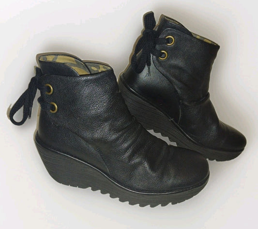 FLY London Yama Black Leather Ankle Boots 39 Lace Up Wedge Lug SoleSize: EU 39