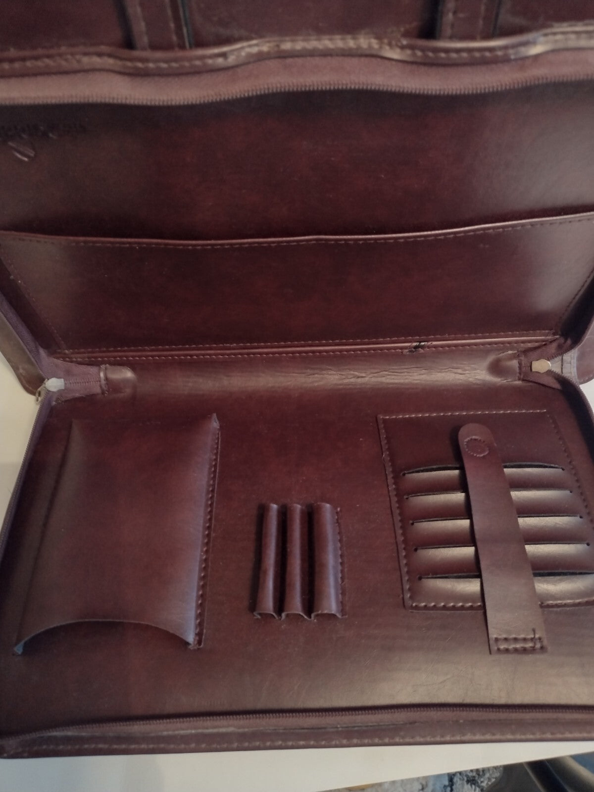 Vintage 1990s Mead Cambridge Burgundy Faux Leather Briefcase Portfolio 16"