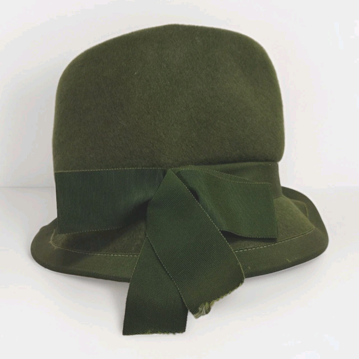 Vintage 1960s Womens Glenover Felt Hat Olive Green Mod Cloche Henry Pollak