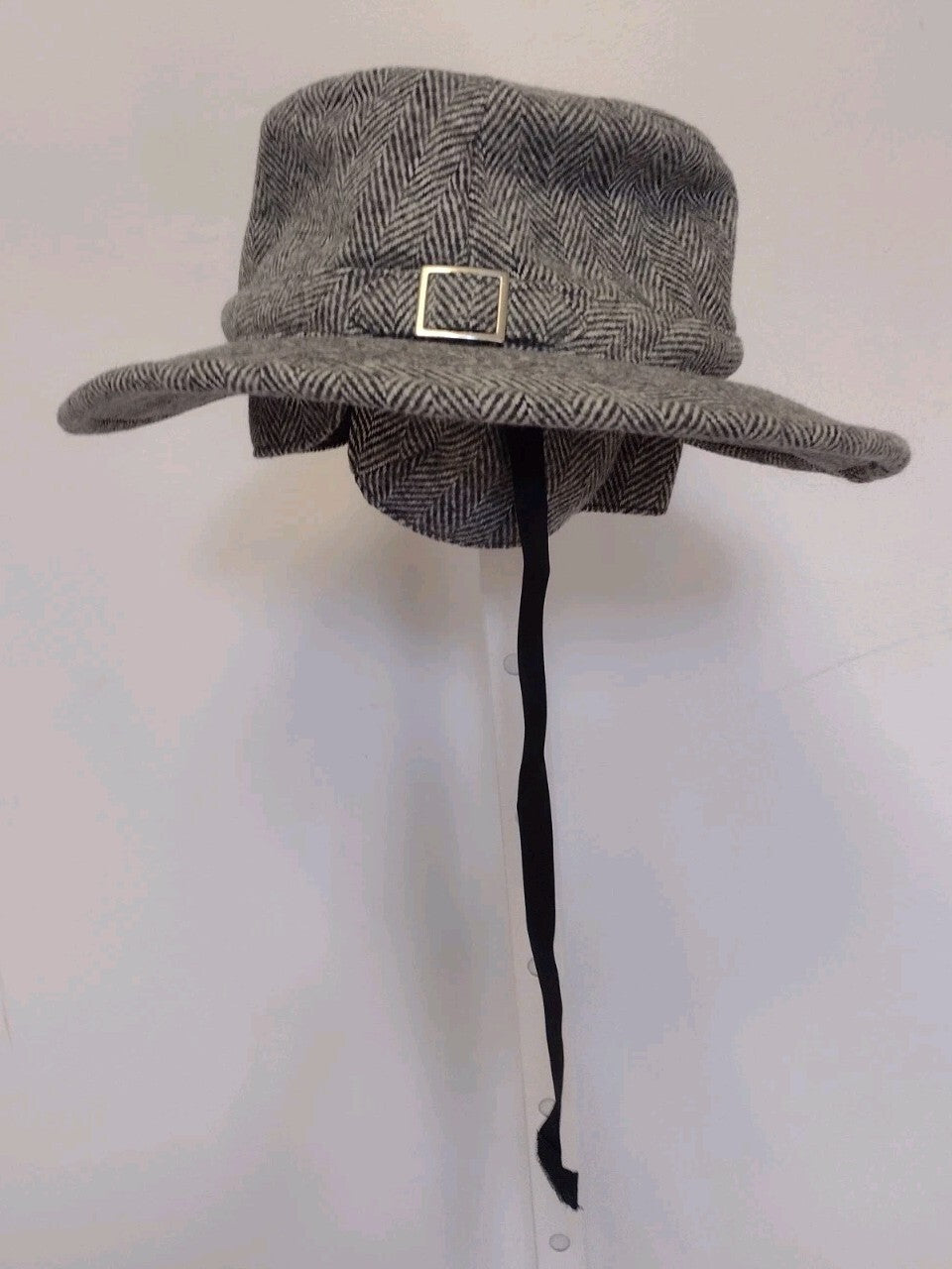 Vintage 2003 Tilley Winter Hat 7 3/8 Wool Herringbone Made Canada Ear Flaps