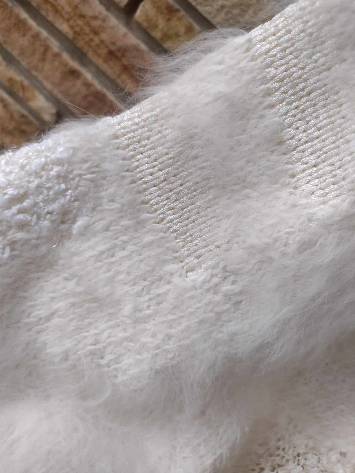Vintage 80s Fuzzy Angora Sweater Cream Textured Knit Balloon Sleeve Shoulder Pad