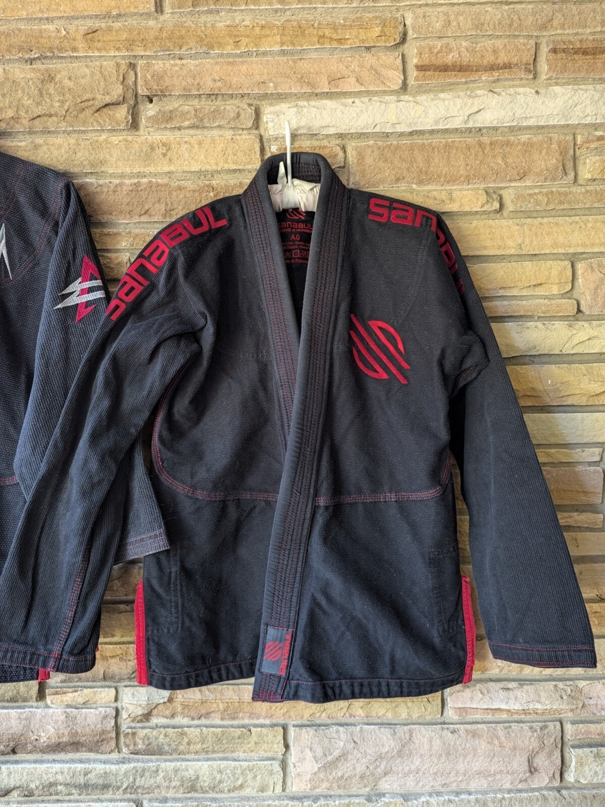 2 Black BJJ Gi Jackets A0 A1 Sanabul & All American MMA Jiu Jitsu Kimono Tops