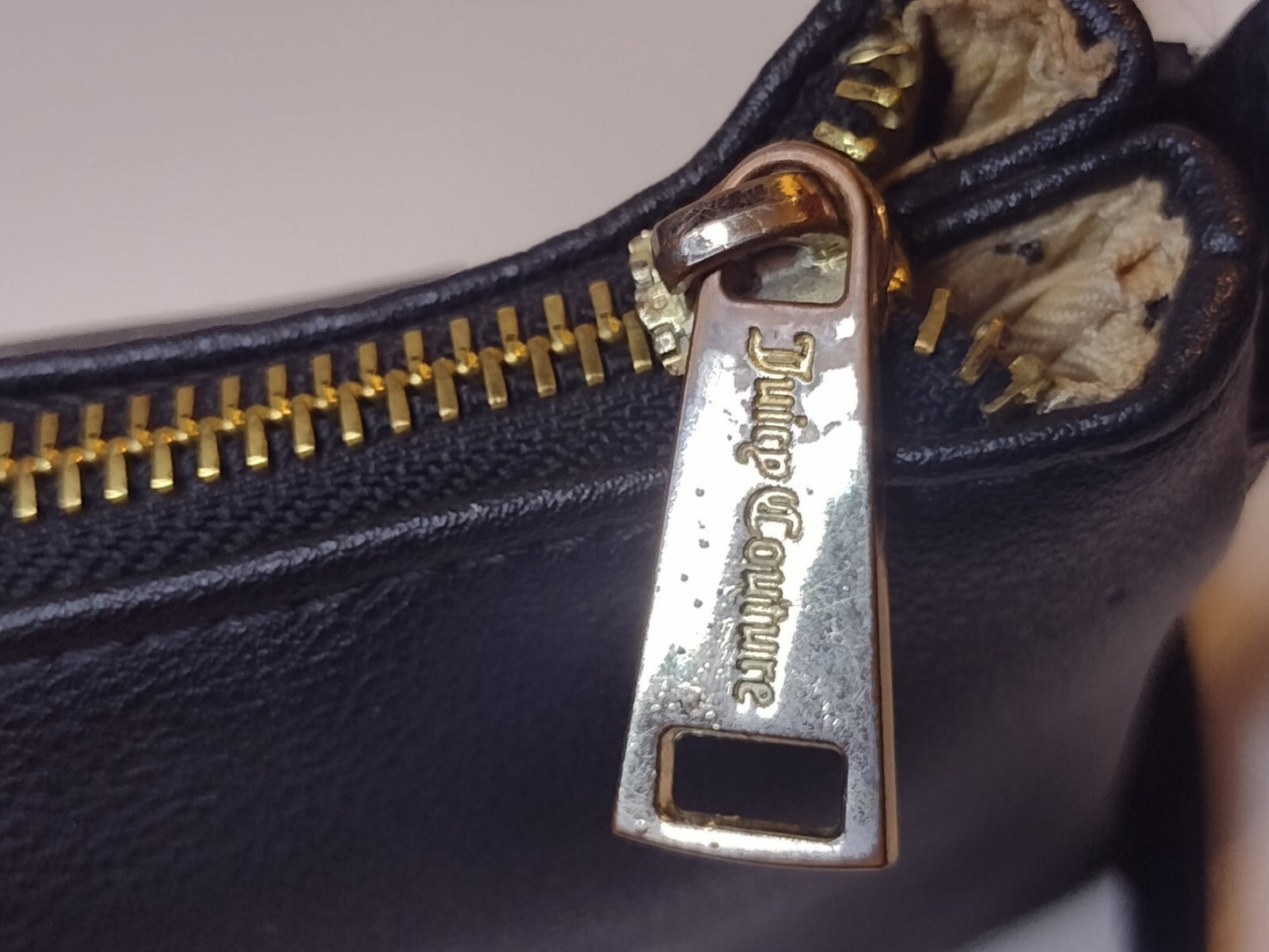 Juicy Couture Black Crossbody Bag Faux Leather Y2K Gold Logo Adjustable Strap