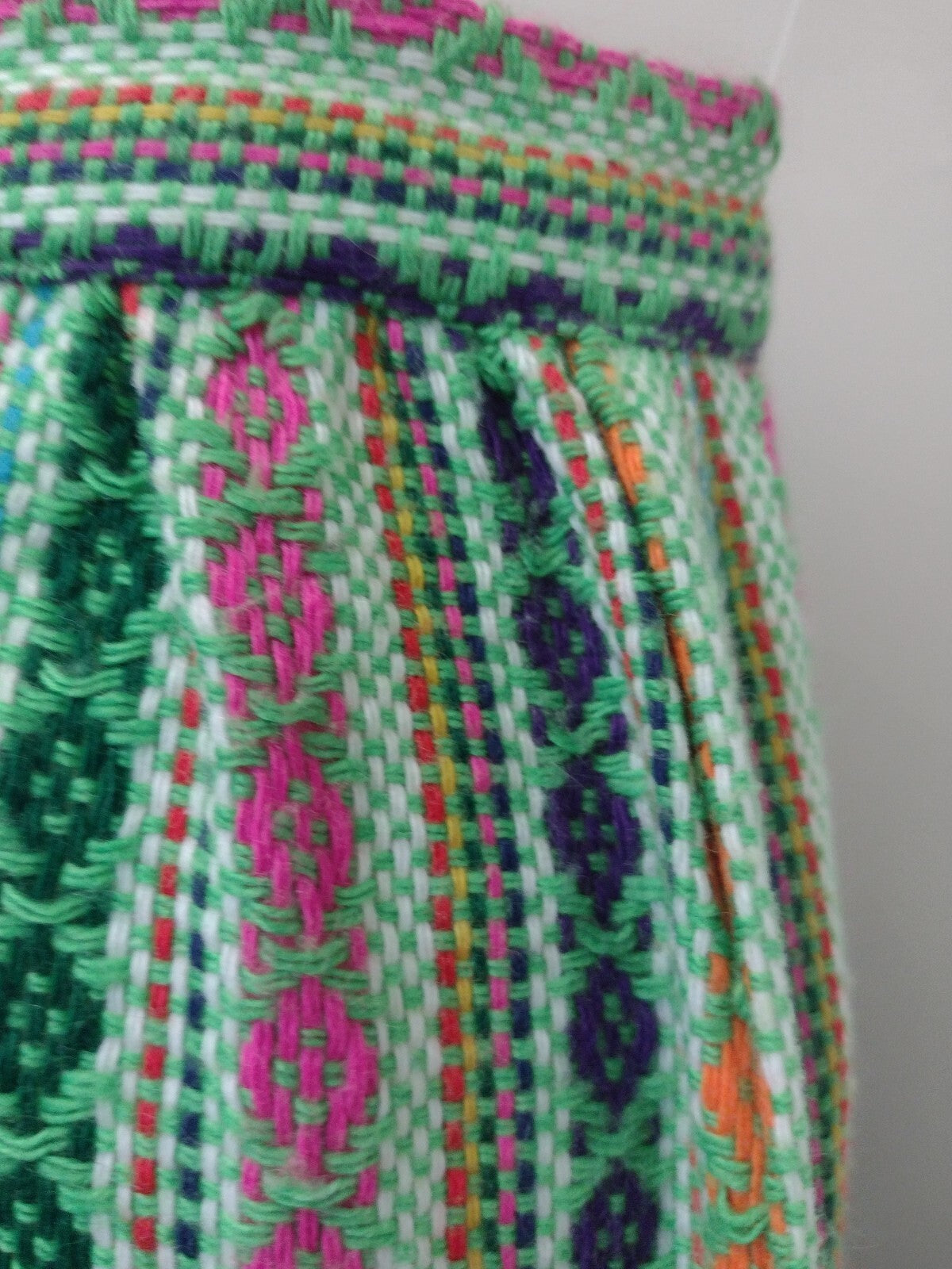 Vintage 70s Woven Boho Skirt XS 23.5 Waist Geometric Folk Talon Zip
