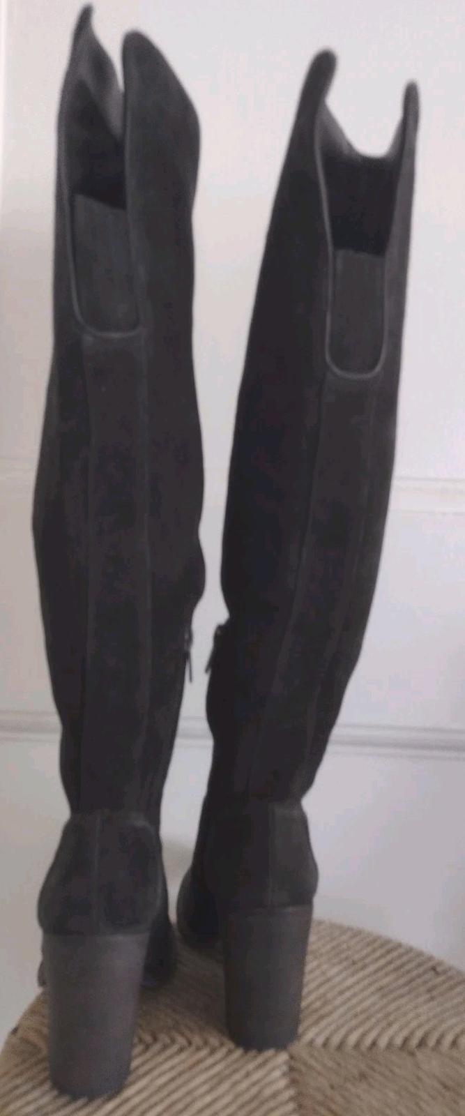 Vince Camuto Melaya Knee High Boot Off Black Suede Size 5.5 M Fits Like 6
