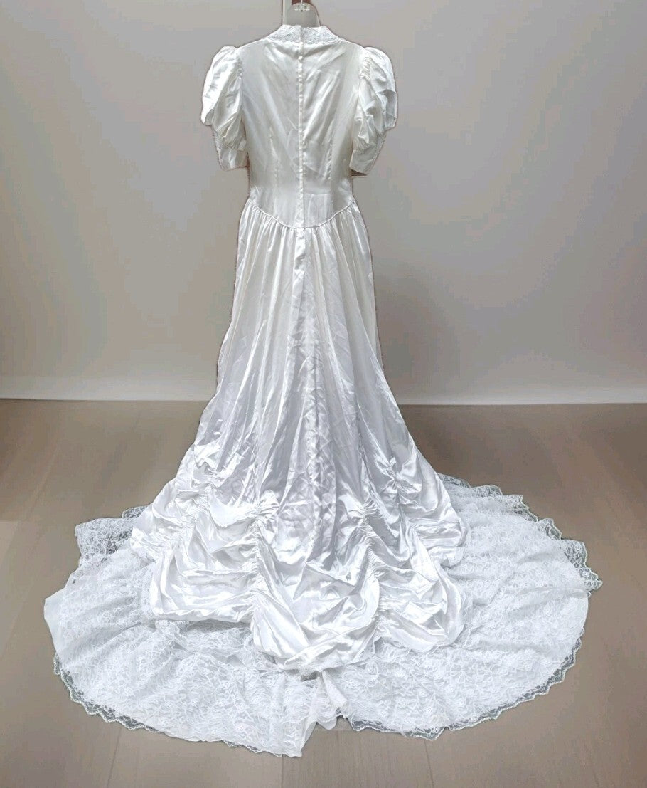Vintage Alfred Angelo Wedding Gown Satin Lace Beaded Puff Sleeve Train USA 15/16