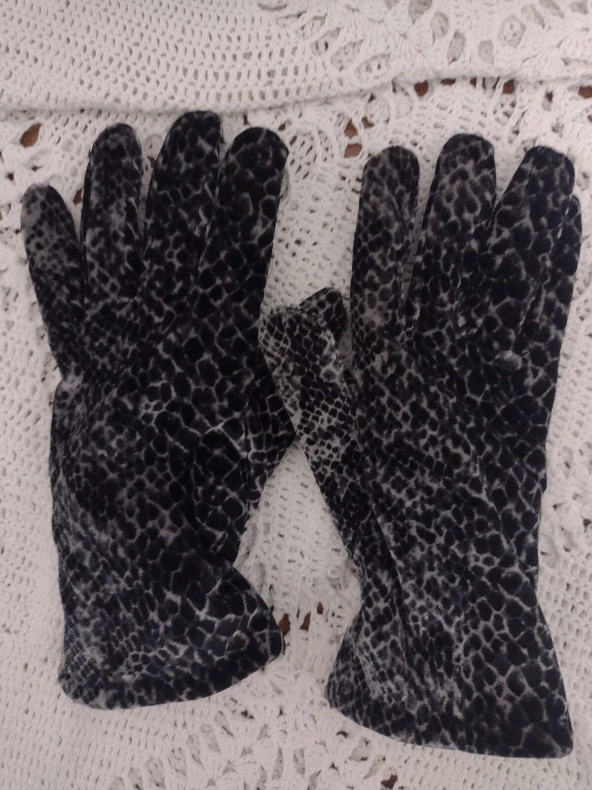 Women’s VVTG & Contemporary Gloves Lot 6 prs Leather Wool Nylon M/L Mixed Brand