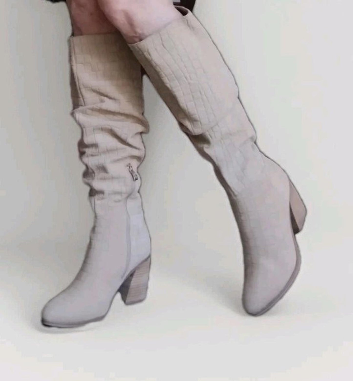 Michael By Michael Shannon New Millie Beige  Croc Embossed Suede Size 8.5